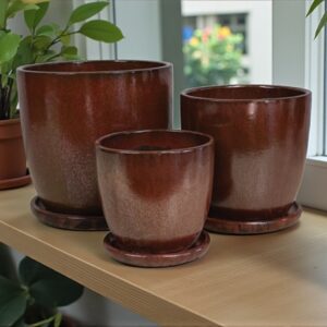 Milo Pot w/ Attached Saucer